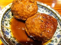 咸蛋黄狮子头-老外婆本帮面(塔城路店)