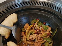 -哈尔滨烧烤·山河村铁锅炖(交大店)