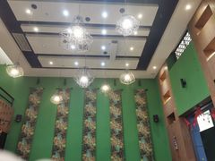 -香巴拉云南餐厅(华莱坞店)