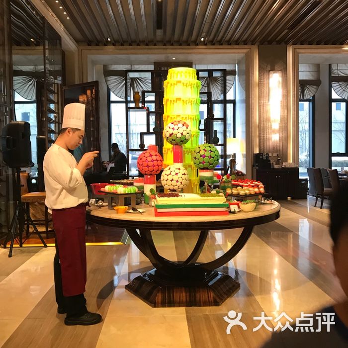 万达文华酒店美食汇自助餐厅图片