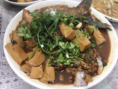-天乐农家鱼头王(天目湖店)