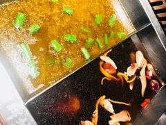 -老牌坊云南鱼豆花火锅(哈西万达店)