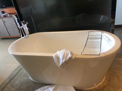 -三亚湾海居铂尔曼度假酒店