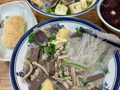 -鸭小妹鸭血粉丝(老门东店)