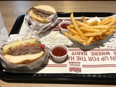 -The Habit Burger Grill 哈比特汉堡(复兴soho店)