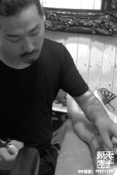 -鬼手纹身小鬼店