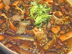 -万重锦·人文川菜馆(骡马市店)