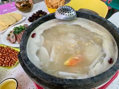 -墨脱石锅椰子鸡•海鲜糟粕醋(榆亚路店)
