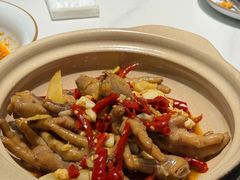 -费大厨辣椒炒肉(高铁吾悦广场店)