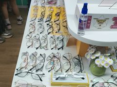 -美空眼镜·星趣控·新乐学·控优点合作店(周浦万达店)