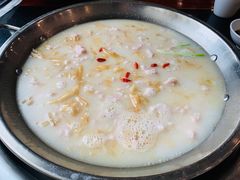 -老来福·非遗酸汤兔(凯旋路店)