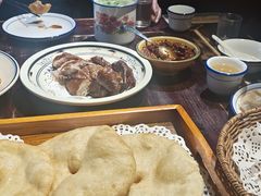 -蓝田九大碗民俗食府(蓝田店)