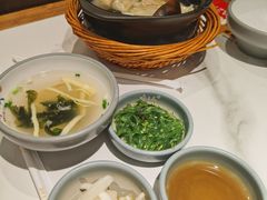 -馋三尺蟹粉小笼(人民广场店)