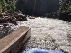 -安吉龙王山峡谷漂流