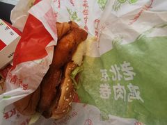 新奥尔良烤鸡腿堡-肯德基(蓝谷地DT店)