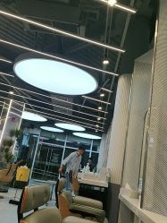 -PE SALON 