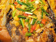 -鸣记脆皮烤鱼·海鲜烤鱼(三八广场店)