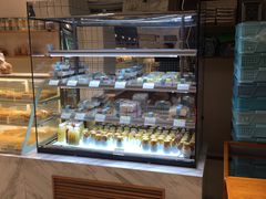 面包甜点陈列柜-老大昌(淮海中路店)