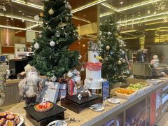 -大中华希尔顿酒店-念自助餐·嗨啤·小龙虾