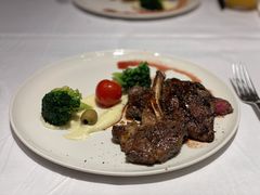 扒烤羊排-WOLFGANG PUCK KITCHEN & BAR(迪士尼小镇店)