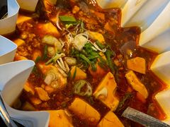 -穹六人间 people 6(岳阳路店)