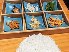 传统过桥米线-勺子米线·云南传统小吃市集(四方街店)