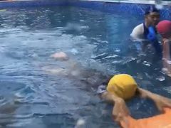 -Swim斯卫姆国际儿童游泳中心(红博中央公园店)