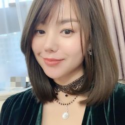 -AYO SALON