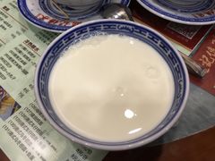 -赵记传承特色牛奶甜品(泉城广场店)