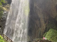 -龙水峡地缝景区