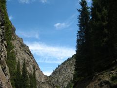 -天山神秘大峡谷