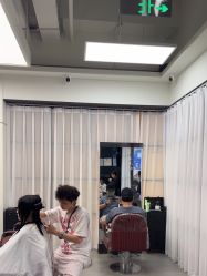 -侨治发型