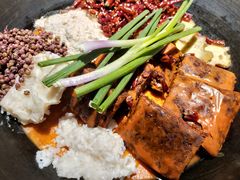 -四小区火锅·巷子里的重庆火锅(花照壁店)