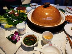 -三人行骨头王火锅(长寿店)