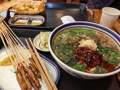 -云阿蛮云南生烫牛肉米线(奉贤路店)