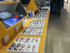 -诺柯视眼镜-蔡司依视路官方工厂店(淞南一店)