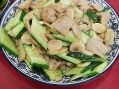 鲜蘑炒肉片-北大地皖峰饭馆