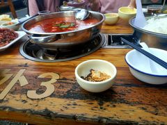 -黄利砖万峰林布依特色酸笋牛肉馆
