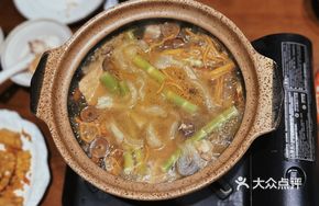 Five-Fingered Peach Hua Diao Chicken Hot Pot