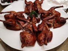 脆皮烧乳鸽-御宝轩(益丰·外滩源店)