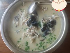 奶汤鱼头-雪湖煜辰鱼头老店(雪野湖店)