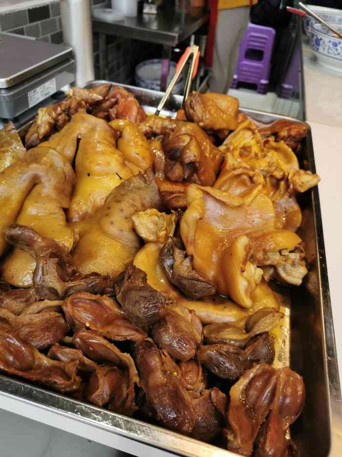 川卤王氏现捞-"卤的素菜都很好吃 每次下班都要过来买回去.