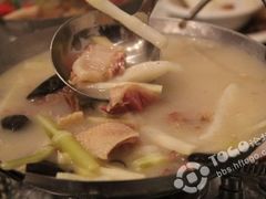 当咸鸡遇见面鱼-豆蔻电影主题餐厅(四牌楼店)
