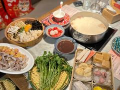 -尚尚仙·酸汤猪手·猪肚鸡火锅(华联万柳购物中心店)