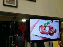 -佰搭果·广式茶餐厅(西华路店)