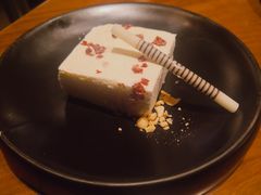 蔓越莓坚果冰糕-上海人家花樣年华(中山公园店)