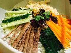 -云海肴·汽锅鸡·云南菜(天山百盛优客店)