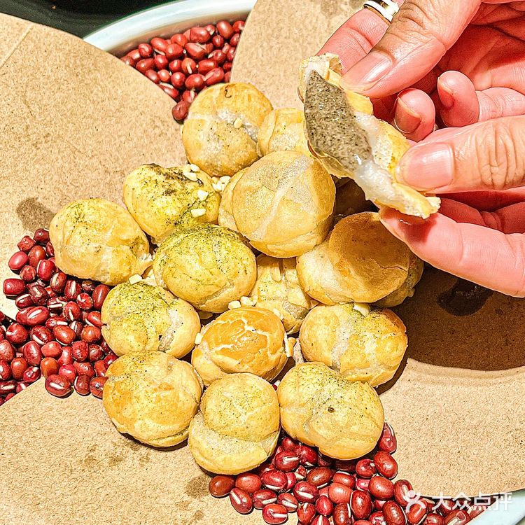 又发现一家新开的川菜🔥快把辣子鸡炫我嘴里