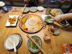 -洱火云南酸菜牛肉火锅(石景山当代商城店)