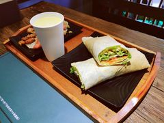 -八月美食小馆(银泰城总店)